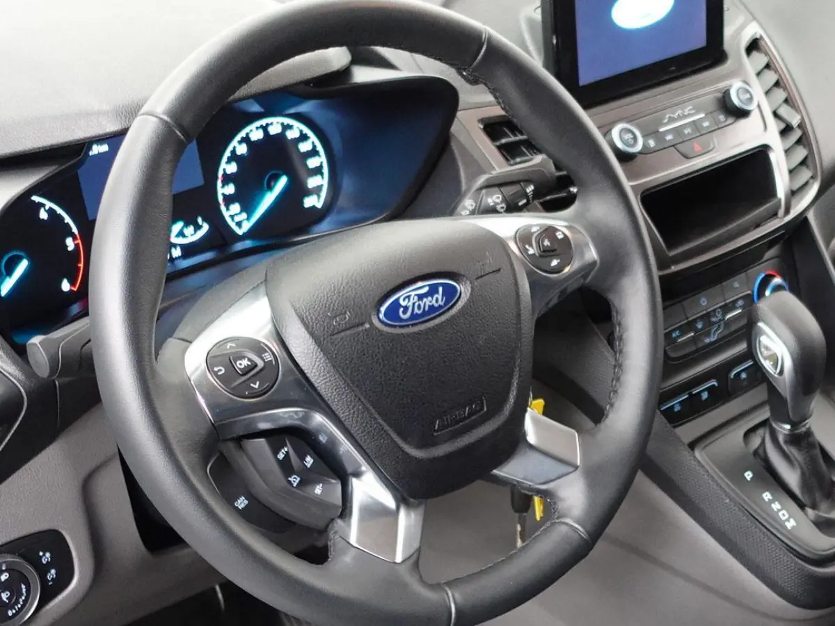 1.5 EcoBlue L2 Trend Automaat Navigatie Airco Parkeersensoren Cruise Control Camera