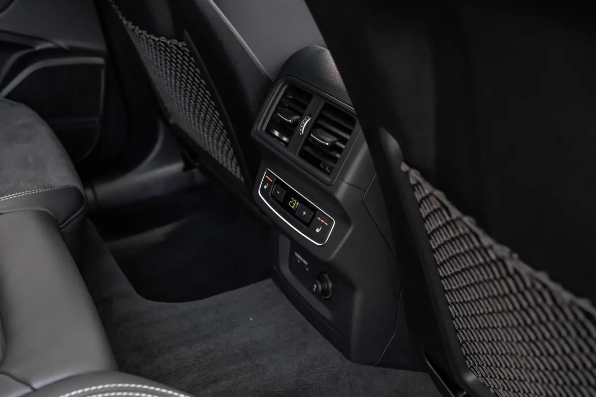 55 TFSI e S edition Competition 367 PK | Trekhaak | Luchtvering | B&O | Head-up | Panoramadak