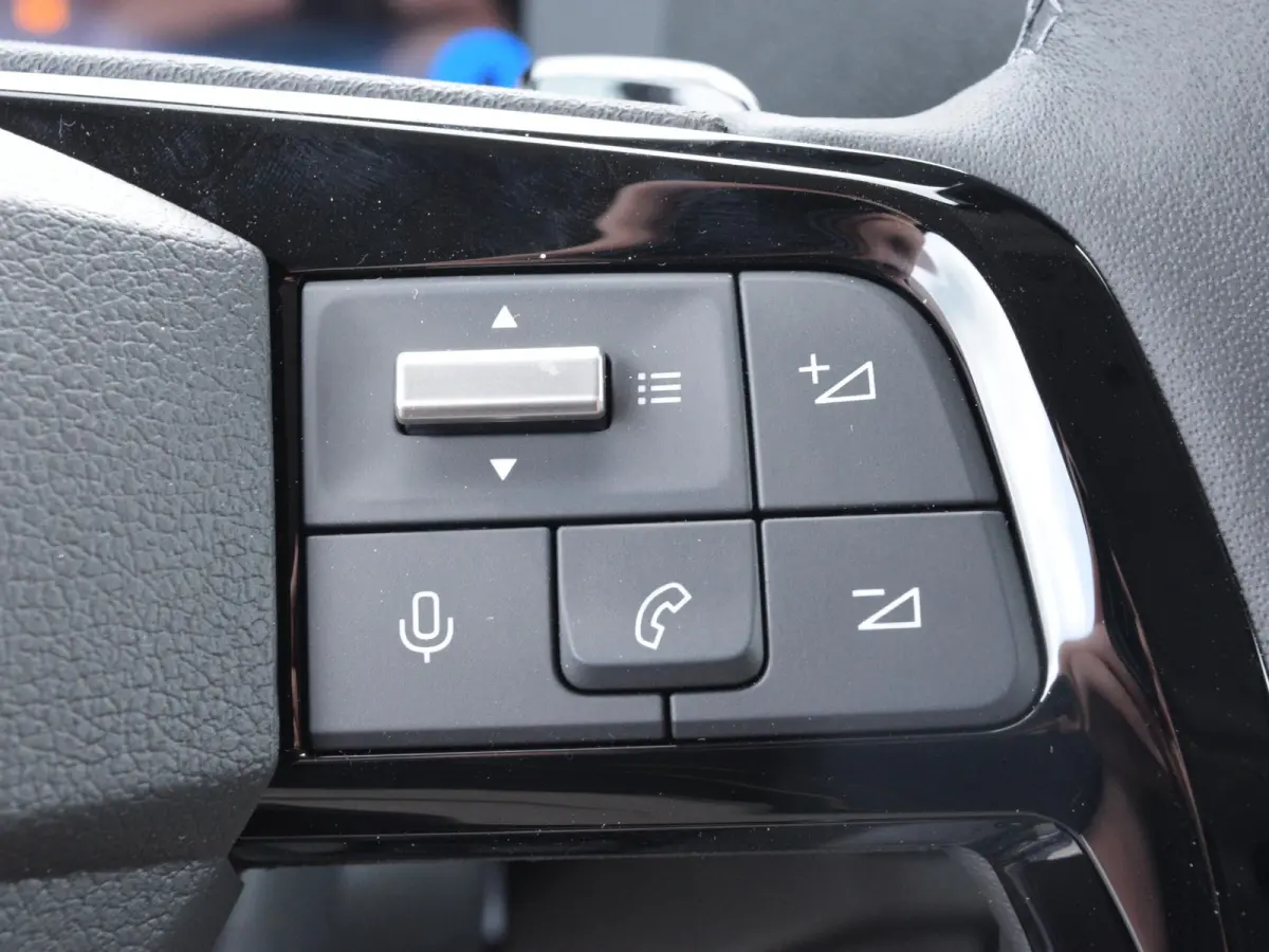 L3 75 kWh | STX Sport | Mooiste bus van NL (!) | Lederen bekleding | Spoilerpakket | 18 inch Lichtmetalen velgen | City NAV pakket | Comfort pakket | Winterpakket | 2x schuifdeur | laadruimt