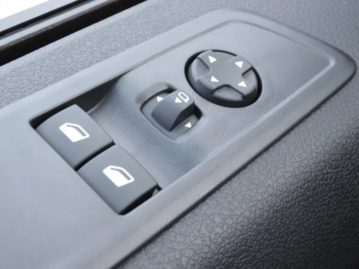 L3 75 kWh | STX Sport | Mooiste bus van NL (!) | Lederen bekleding | Spoilerpakket | 18 inch Lichtmetalen velgen | City NAV pakket | Comfort pakket | Winterpakket | 2x schuifdeur | laadruimt