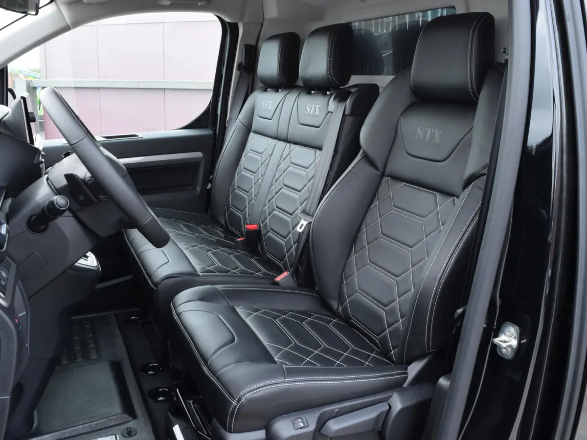 L3 75 kWh | STX Sport | Mooiste bus van NL (!) | Lederen bekleding | Spoilerpakket | 18 inch Lichtmetalen velgen | City NAV pakket | Comfort pakket | Winterpakket | 2x schuifdeur | laadruimt