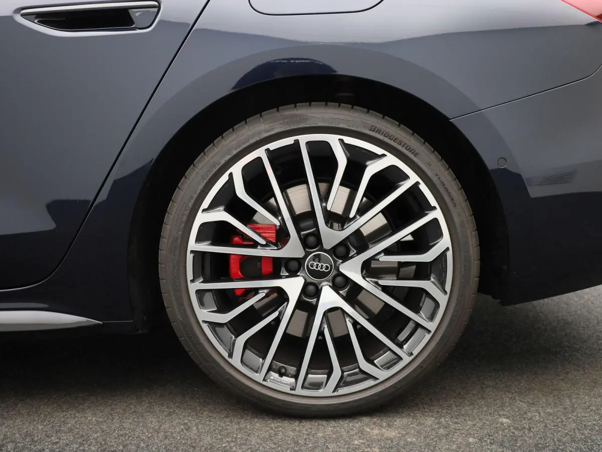 Avant 2.0 quattro S edition Competition | Demo |