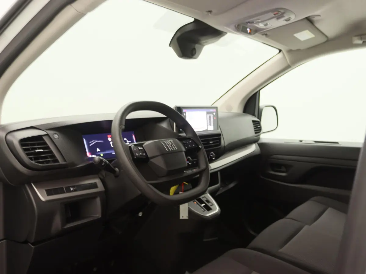 2.0 Diesel 145 S&S L3 145 PK | Navi | 3 Zits | Achter Deuren | Betimmering | BPM vrij