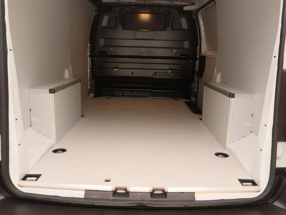 2.0 Diesel 145 S&S L3 145 PK | Navi | 3 Zits | Achter Deuren | Betimmering | BPM vrij