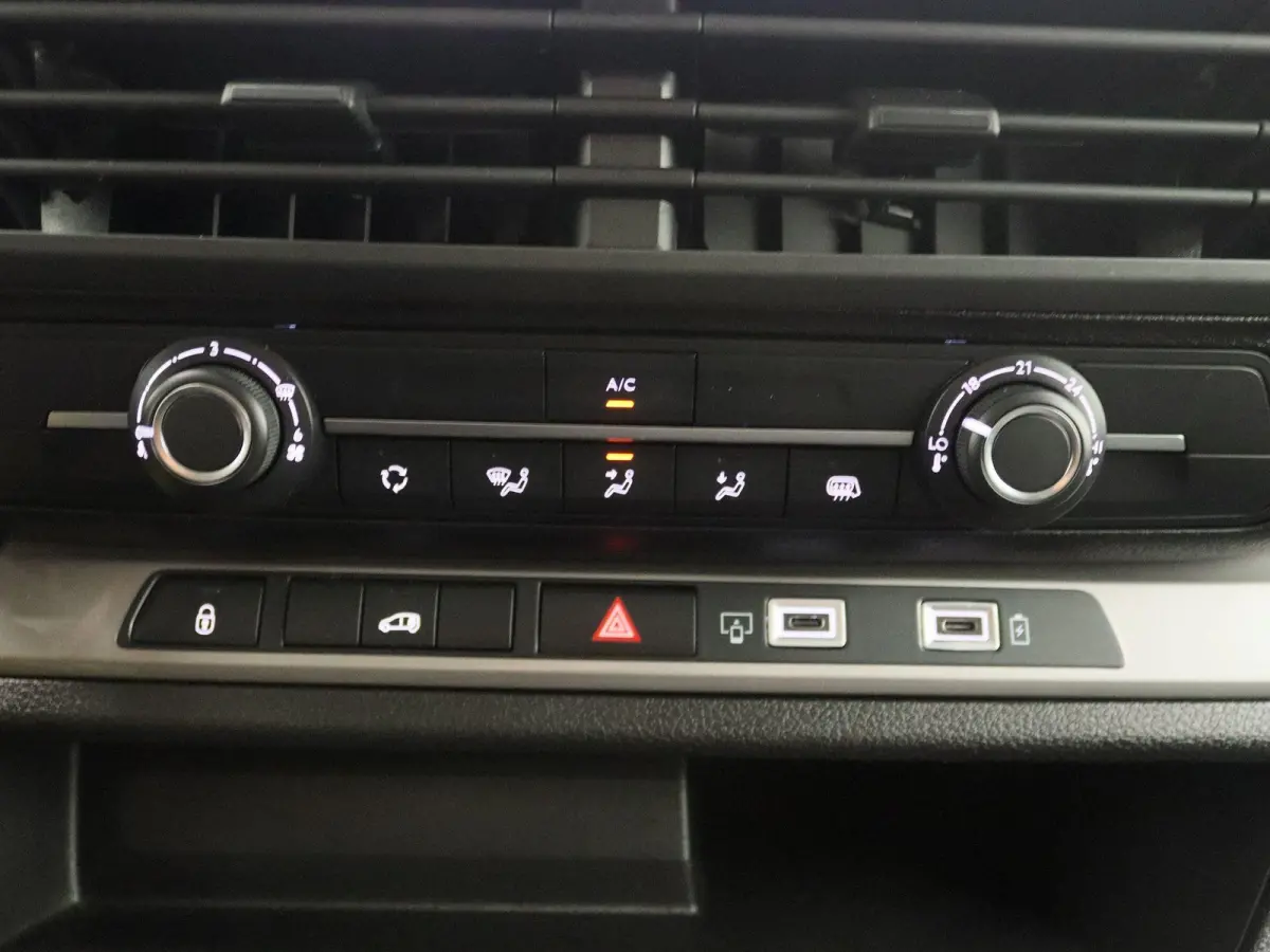 2.0 Diesel 145 S&S L3 145 PK | Navi | 3 Zits | Achter Deuren | Betimmering | BPM vrij