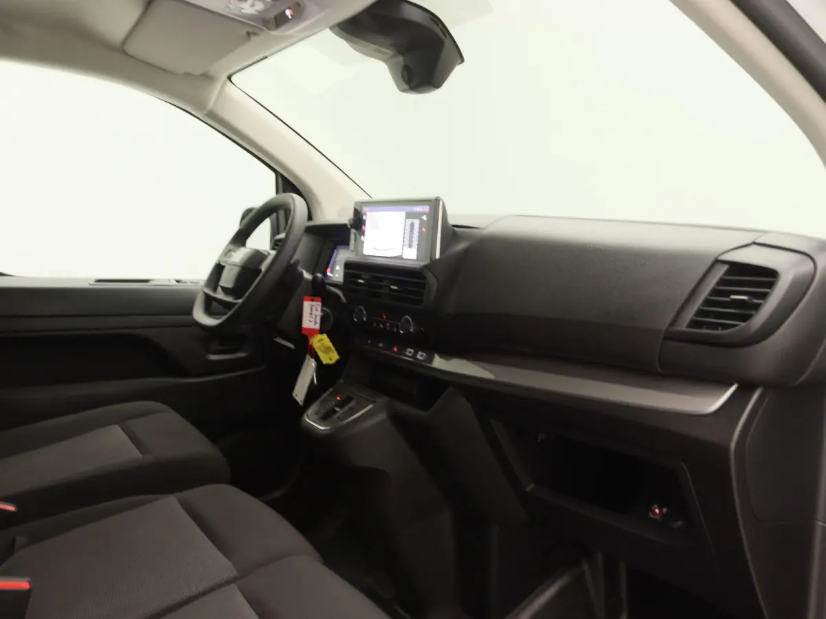 2.0 Diesel 145 S&S L3 145 PK | Navi | 3 Zits | Achter Deuren | Betimmering | BPM vrij