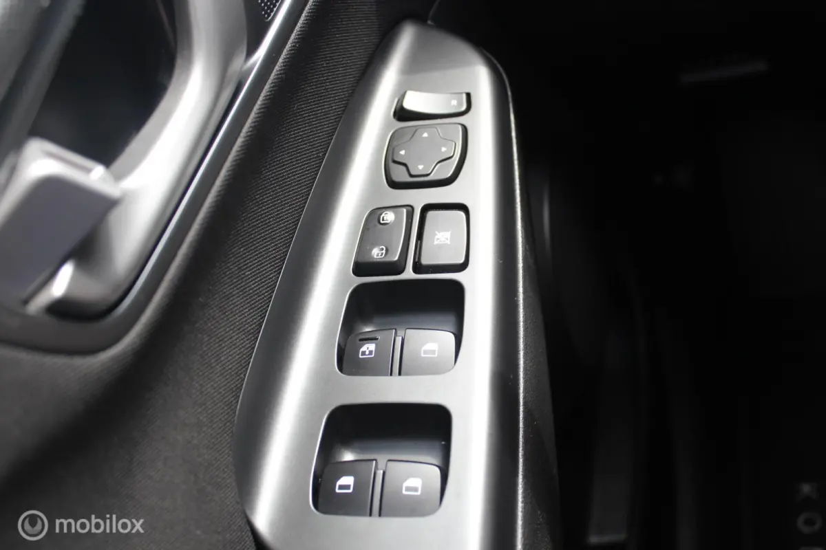 1.0T Comfort Trekhaak/Camera/Carplay/DAB/NAP/PDC