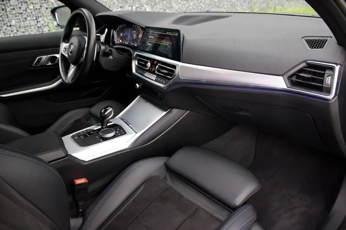 330i High Executive Edition