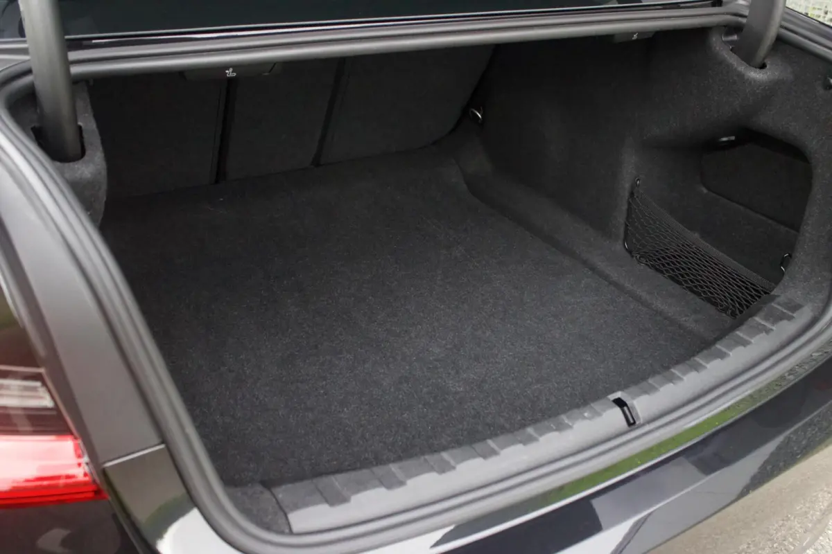 330i High Executive Edition