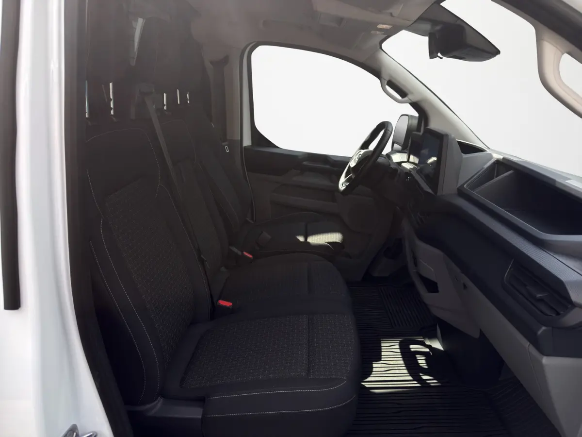 320 L1 Trend 2.5 Plug-in Hybrid 233pk | AGR stoel | Driver Ass Pack Ultimate | Navi | Trekhaak | Full LED | Ford Protect 2+3 jaar |