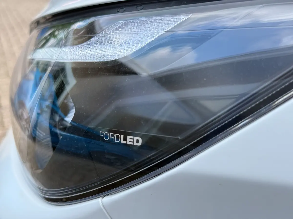 320 L1 Trend 2.5 Plug-in Hybrid 233pk | AGR stoel | Driver Ass Pack Ultimate | Navi | Trekhaak | Full LED | Ford Protect 2+3 jaar |