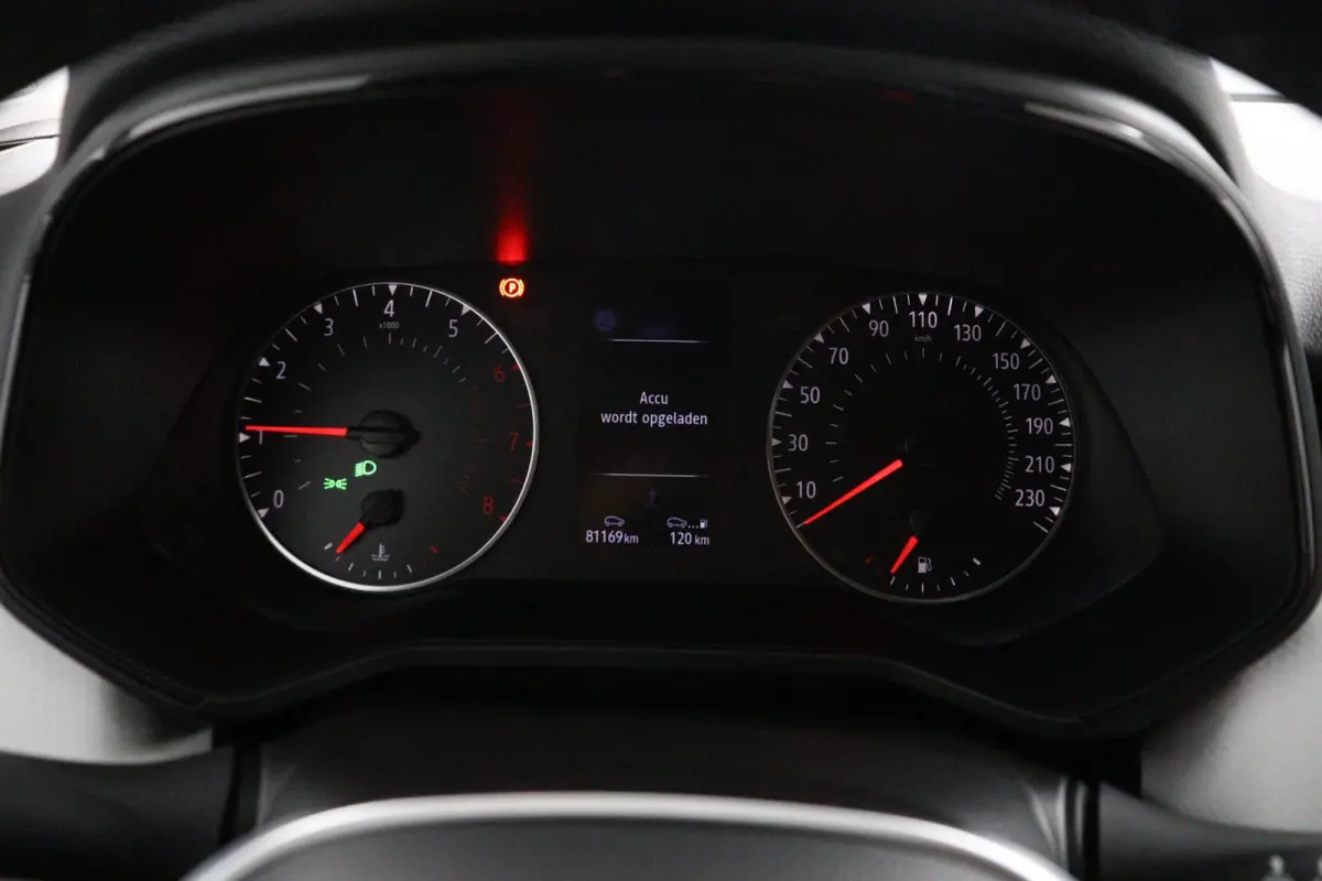 TCe 90 GPF Evolution | Navigatie | Parkeersensoren | Lichtmetalen velgen |