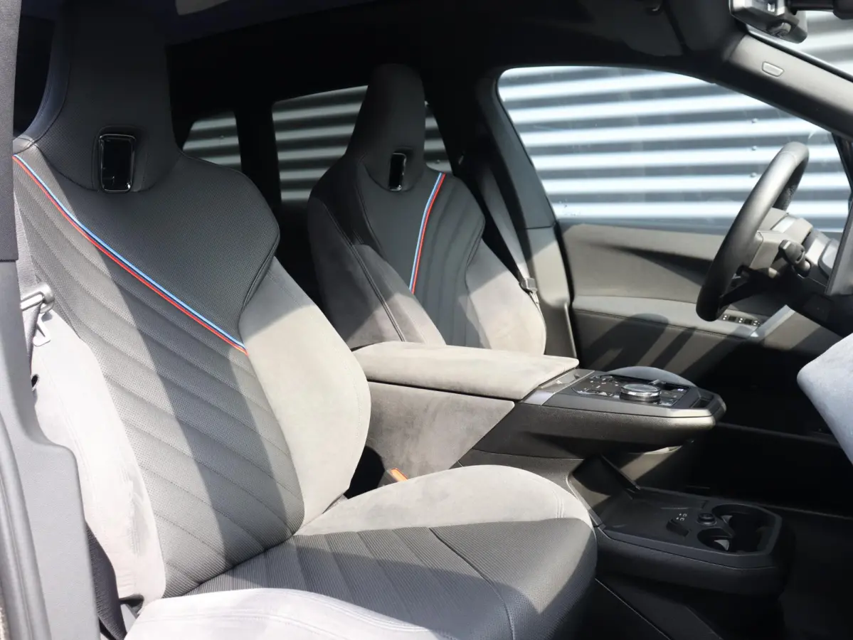 xDrive45 | M Sportpakket | Innovation Pack | Driving Assistant Prof. | Luchtvering | Trekhaak | Head-Up | Panodak Skylounge | Active Steering | Harman Kardon | SOH 97% | 23'' LMV