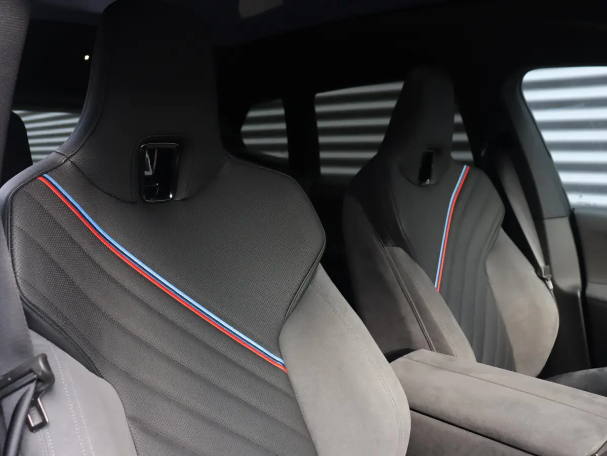 xDrive45 | M Sportpakket | Innovation Pack | Driving Assistant Prof. | Luchtvering | Trekhaak | Head-Up | Panodak Skylounge | Active Steering | Harman Kardon | SOH 97% | 23'' LMV