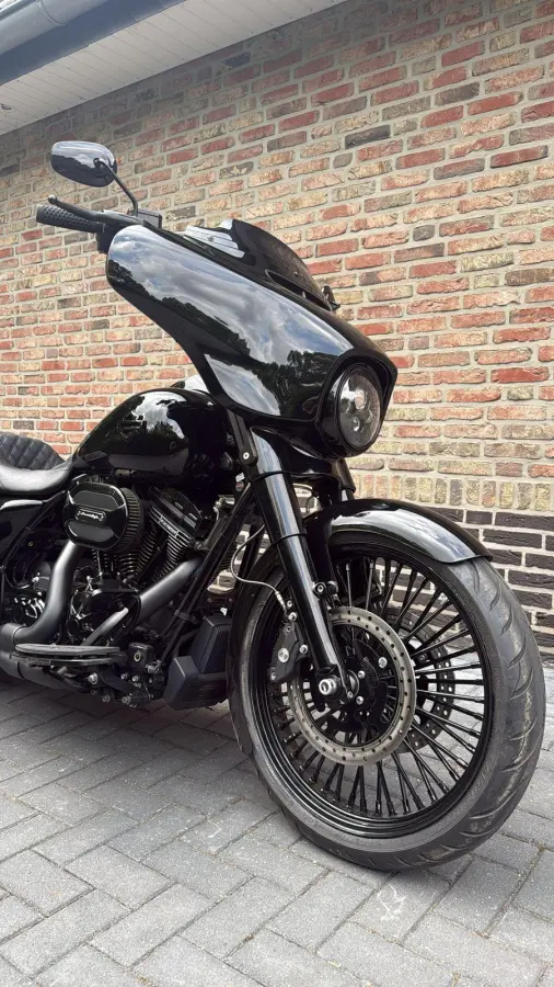Bagger 21'' CVO Black Out Streetglide