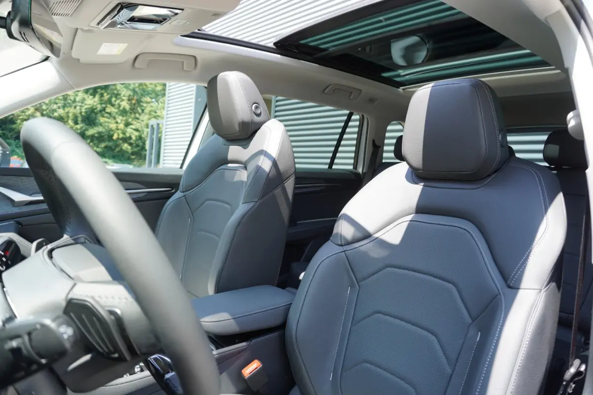1.5 TSI 204pk PHEV Business Edition Plus | Panoramadak | 19" Velgen