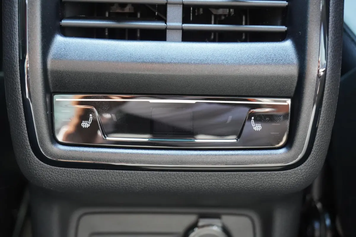 1.5 TSI 204pk PHEV Business Edition Plus | Panoramadak | 19" Velgen