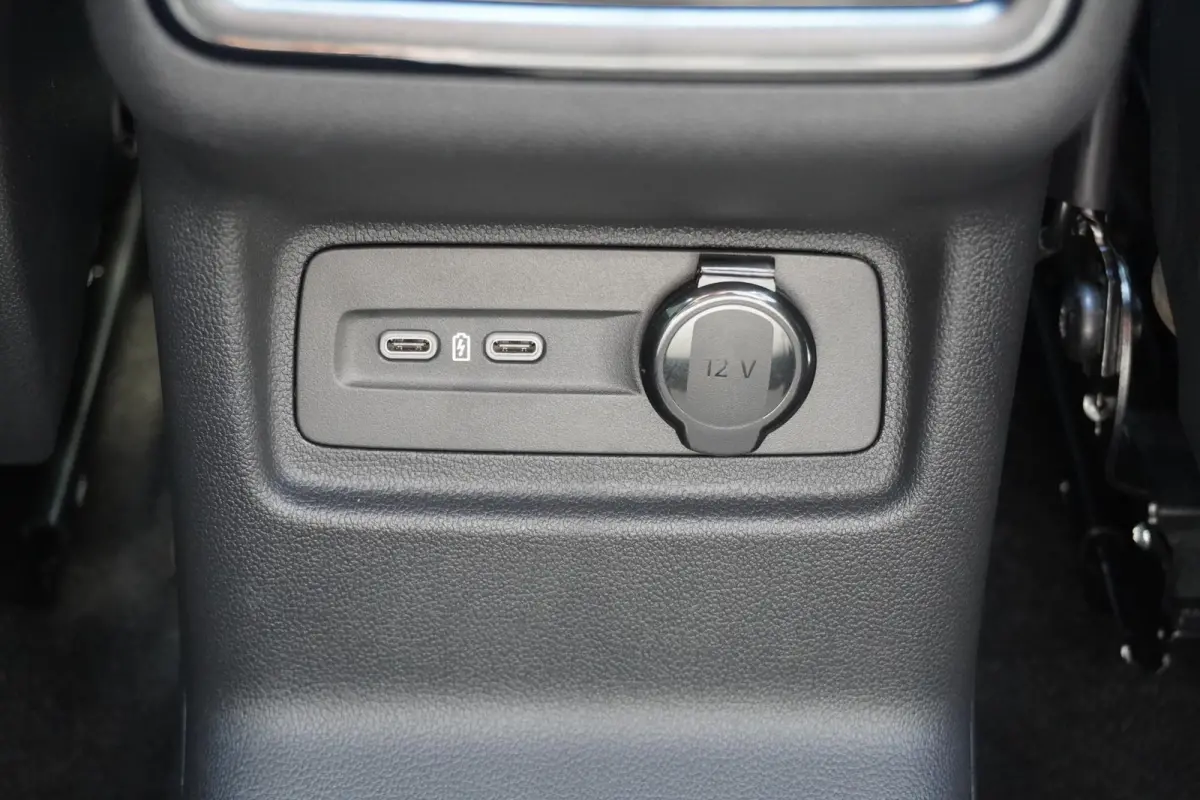 1.5 TSI 204pk PHEV Business Edition Plus | Panoramadak | 19" Velgen