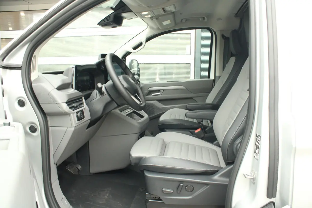 2.5 eHybrid 233pk AUT L2H1 30 Bulli | LMV 19'' | Trekhaak Elek. Uitklapbaar