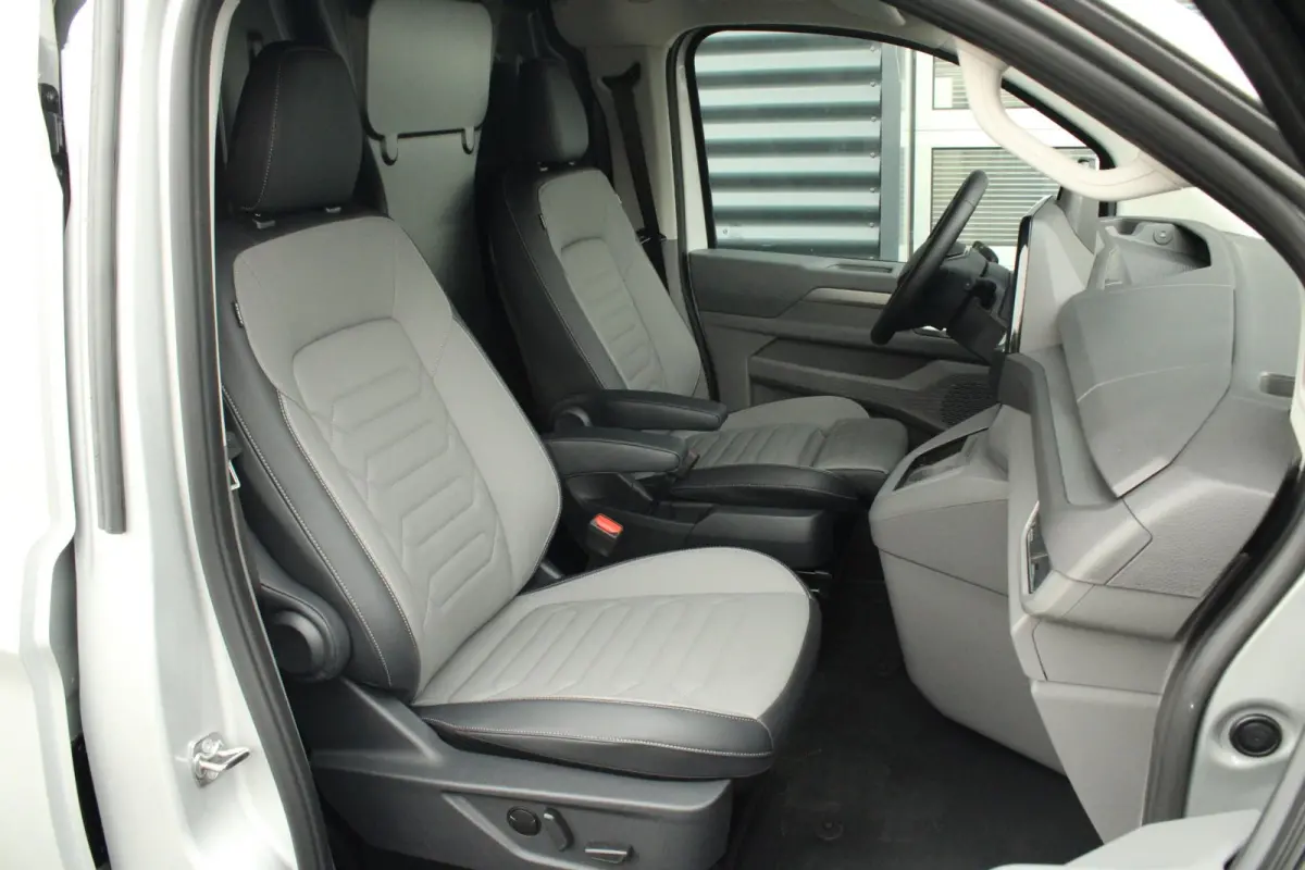 2.5 eHybrid 233pk AUT L2H1 30 Bulli | LMV 19'' | Trekhaak Elek. Uitklapbaar