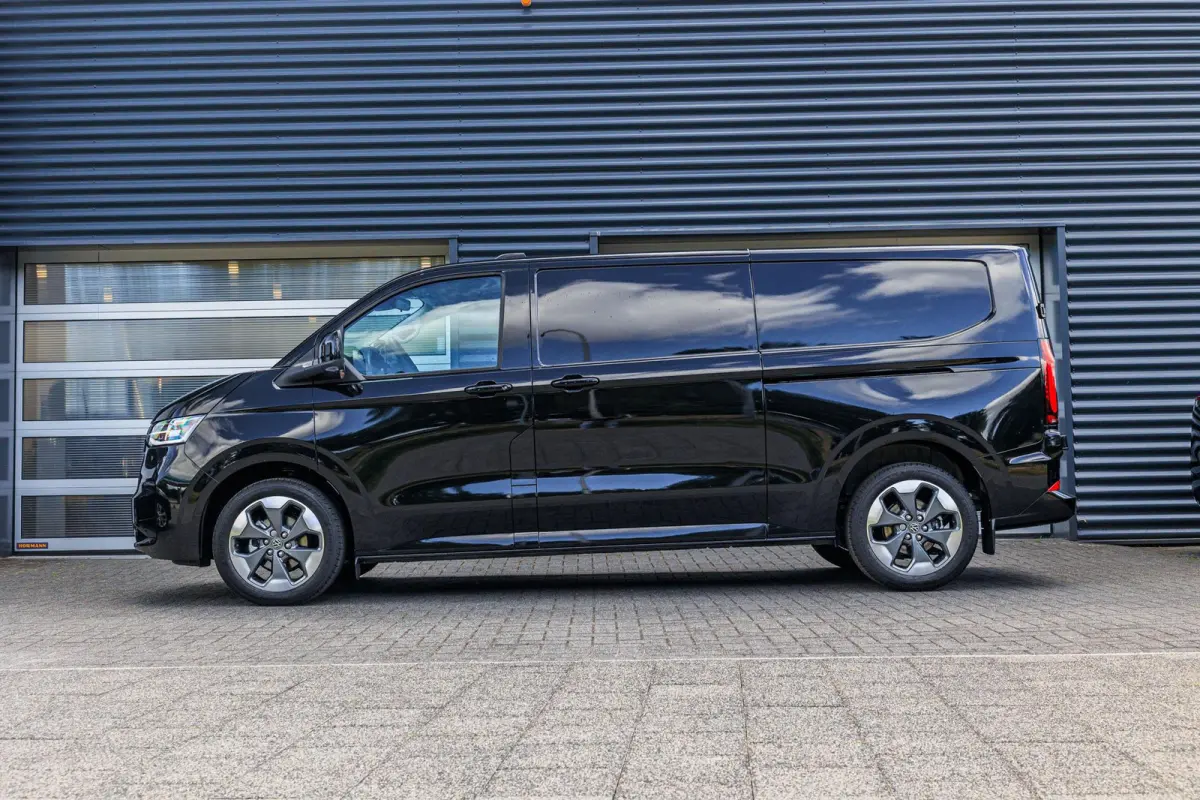 2.5 eHybrid 233pk AUT L2H1 32 Bulli | LMV 19'' | Trekhaak Elek. Uitklapbaar