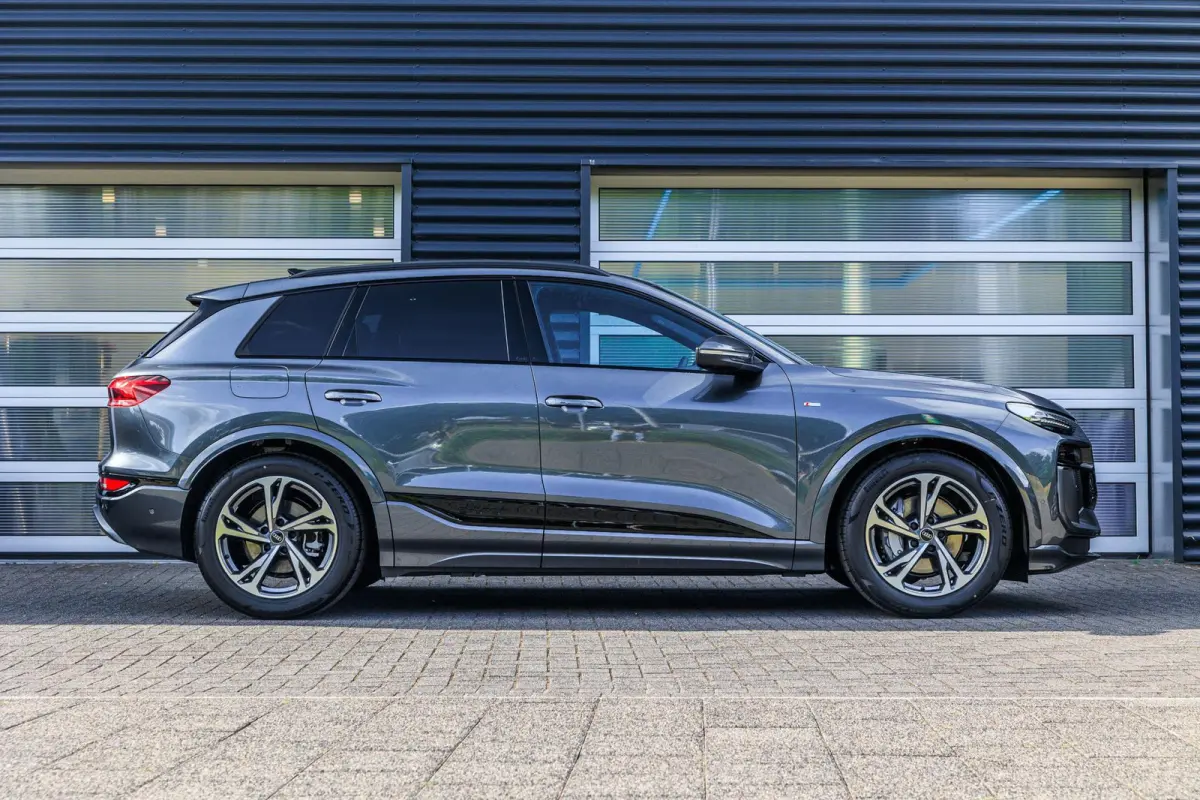 306pk S Edition Performance 100 kWh | Panoramadak | Winter Pakket