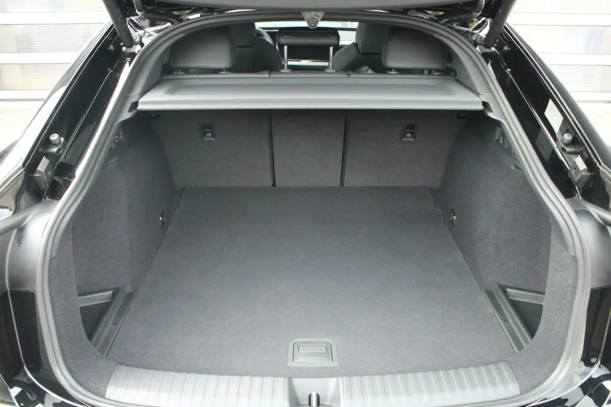 306pk S Edition Performance 100 kWh | Trekhaak Pakket | Panoramadak