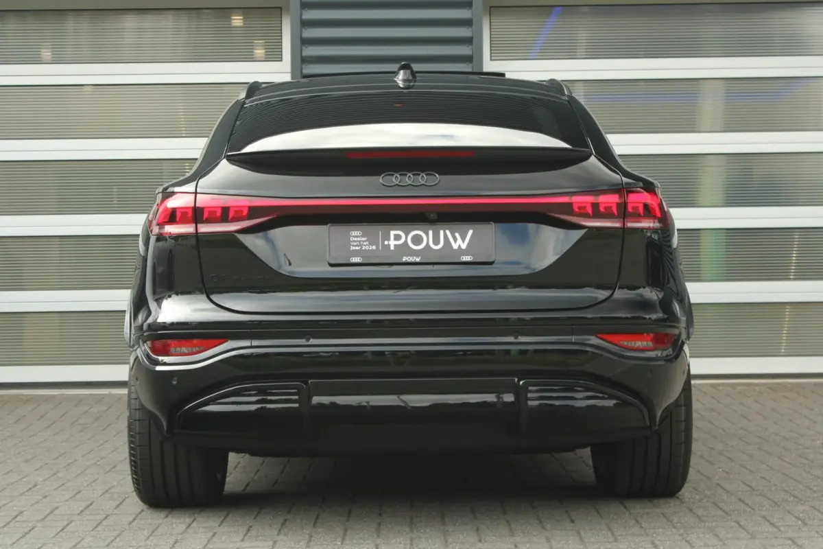 306pk S Edition Performance 100 kWh | Trekhaak Pakket | Panoramadak