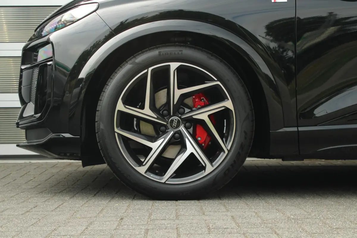 306pk S Edition Performance 100 kWh | Trekhaak Pakket | Panoramadak