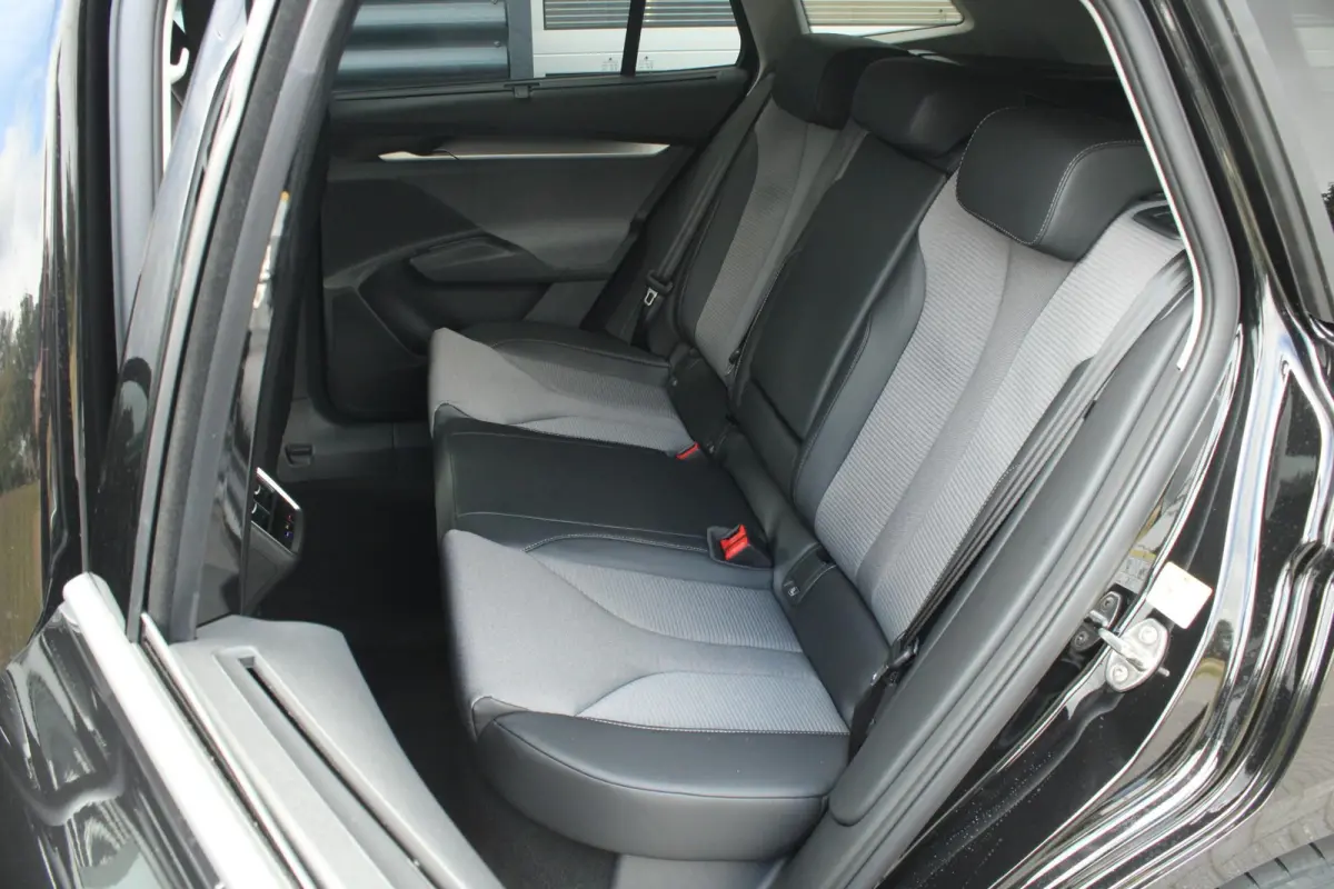 85 286pk Business Edition | Trekhaak Wegklapbaar | 20" Velgen