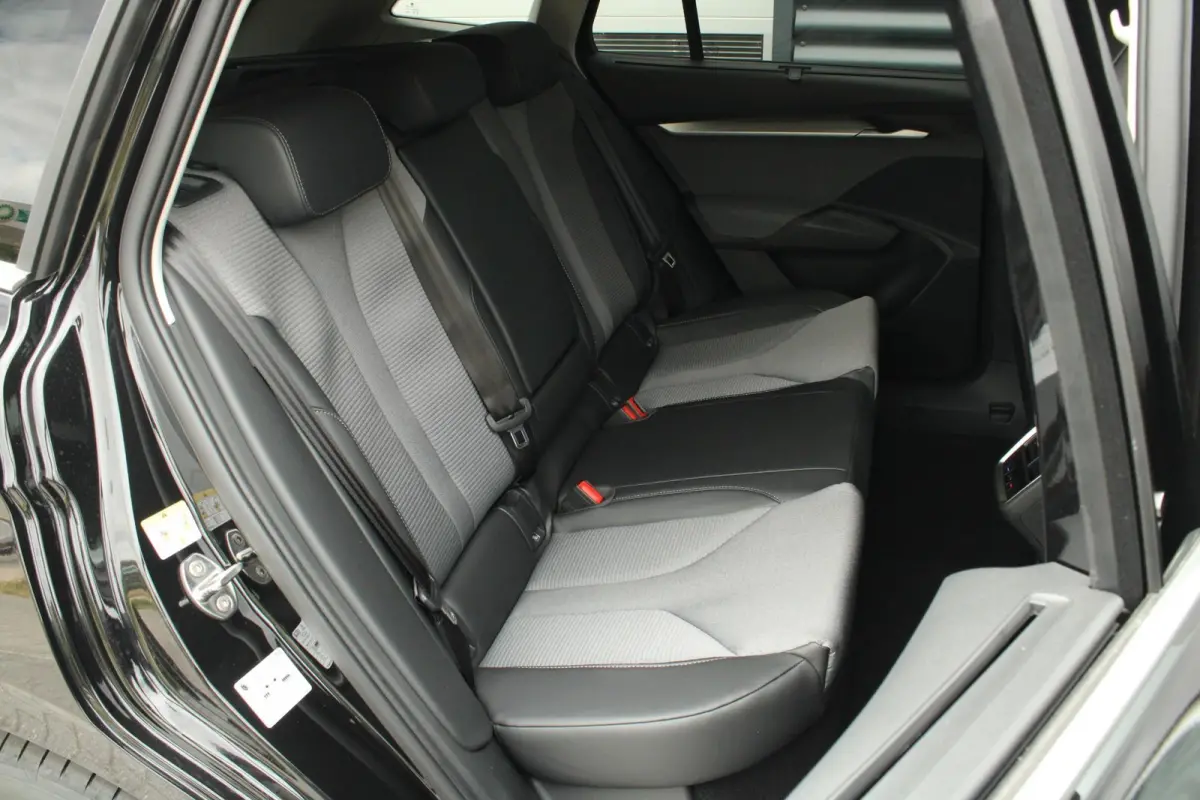 85 286pk Business Edition | Trekhaak Wegklapbaar | 20" Velgen
