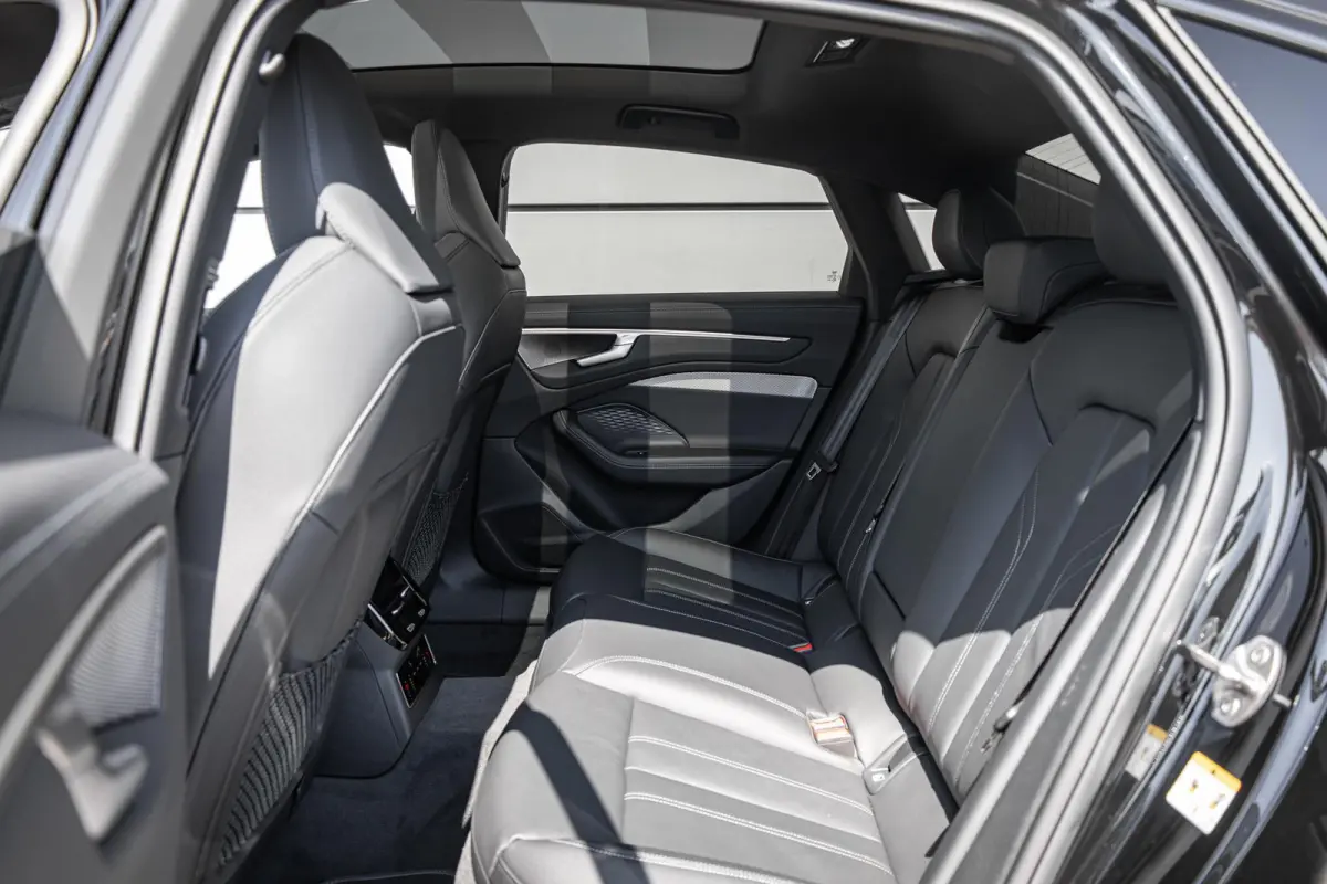 2.0 e-hybrid 299pk quattro S Edition | B&O Sound System | Velgen 20'' | Trekhaak Mech. Draaibaar
