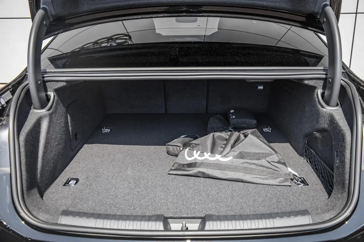 2.0 e-hybrid 299pk quattro S Edition | B&O Sound System | Velgen 20'' | Trekhaak Mech. Draaibaar