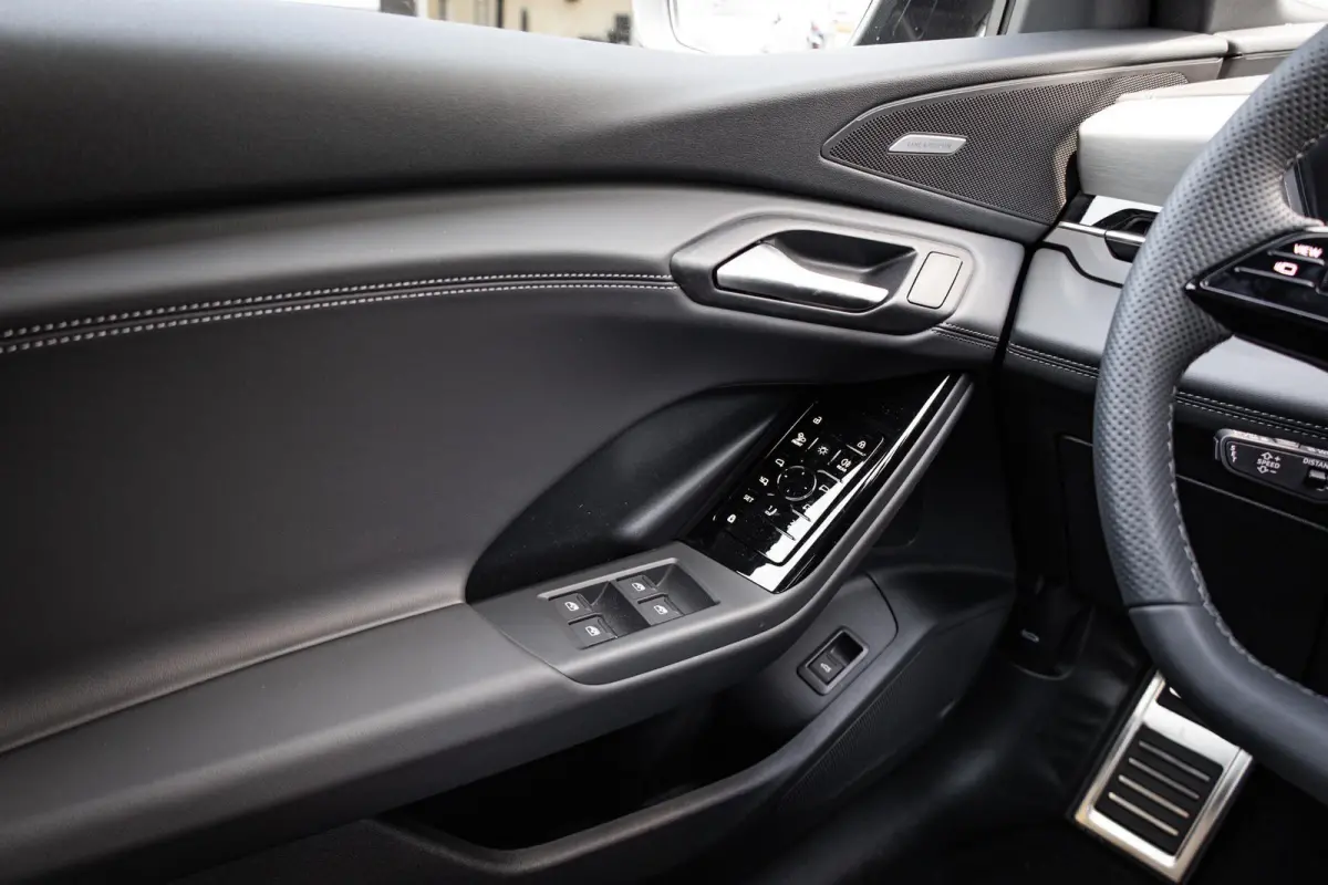 306pk S Edition Performance 100 kWh | Tech Pro | Panoramadak