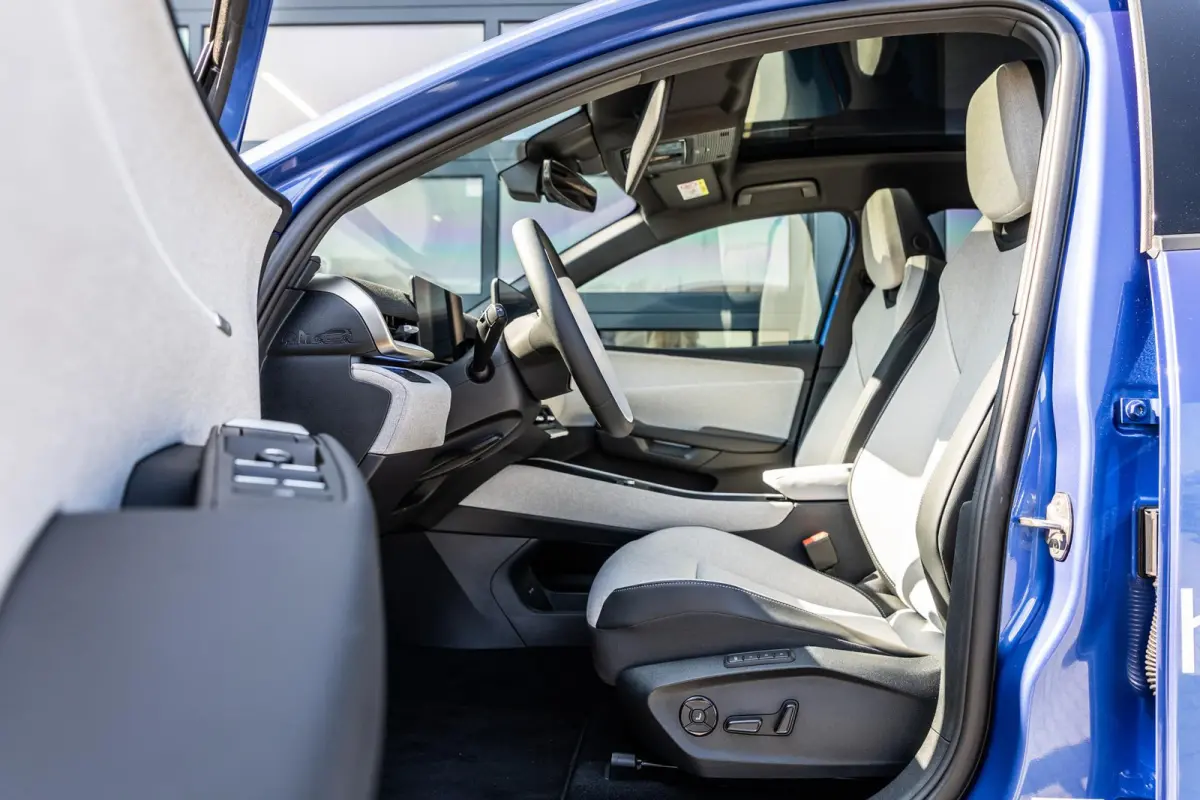 211pk Style First Edition 52 kWh | 19" Velgen | Panoramadak