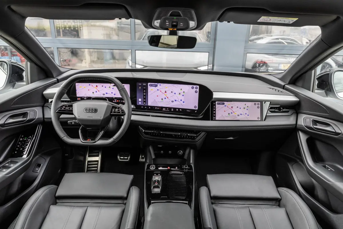 252pk S Edition 83 kWh | Panoramadak | Trekhaak Pakket