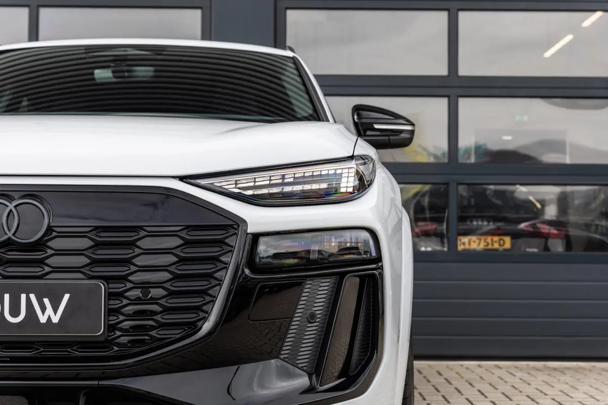 252pk S Edition 83 kWh | Panoramadak | Trekhaak Pakket