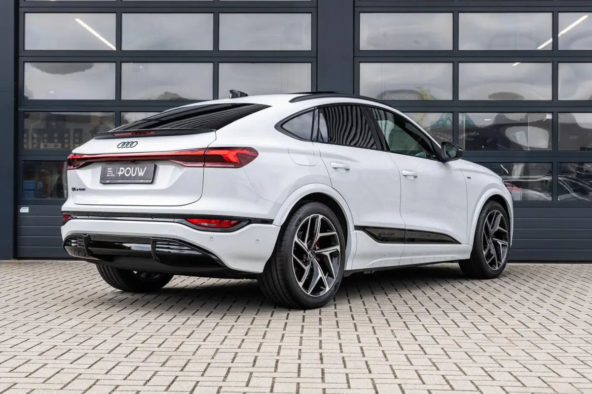 252pk S Edition 83 kWh | Panoramadak | Trekhaak Pakket