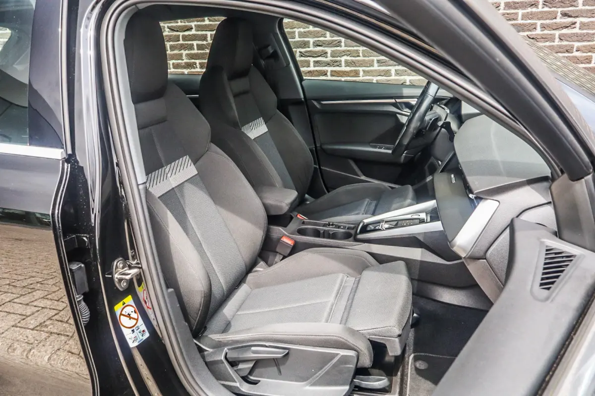 30 TFSI 110pk S-tronic Advanced Edition | Sportstoelen | Full LED | Cruise Control | Smartphone Interface | Achteruitrijcamera