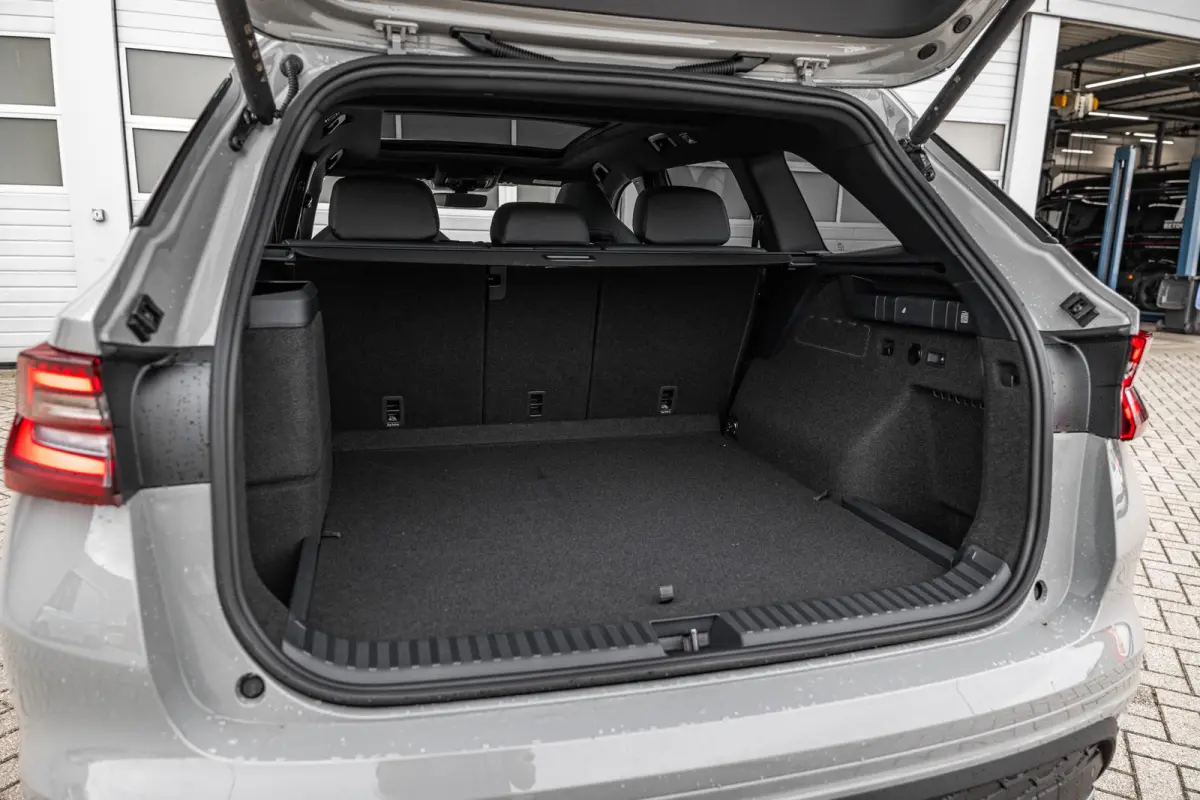 1.5 TSI 204pk PHEV Sportline Business | Winter Pakket | Trekhaak Wegklapbaar