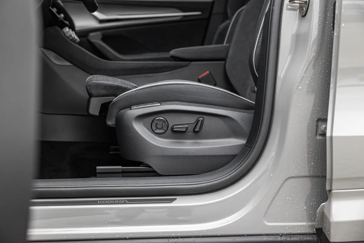 1.5 TSI 204pk PHEV Sportline Business | Winter Pakket | Trekhaak Wegklapbaar