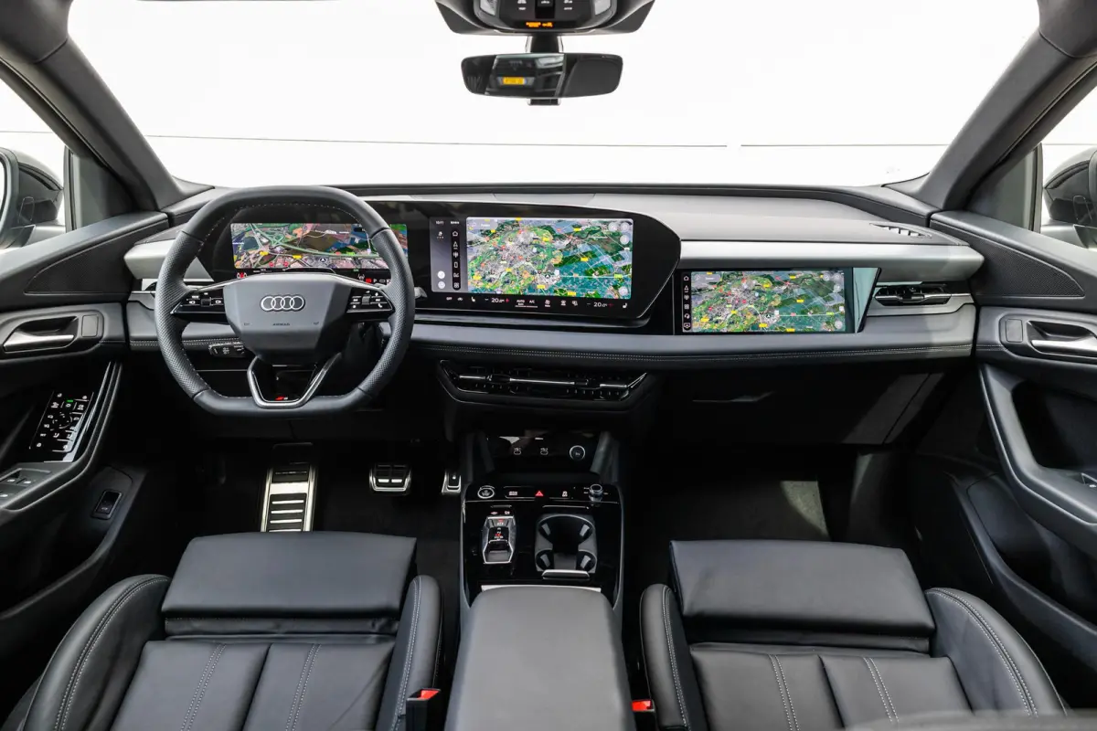 306pk S edition Performance 100 kWh | Panoramadak | Trekhaak Wegklapbaar