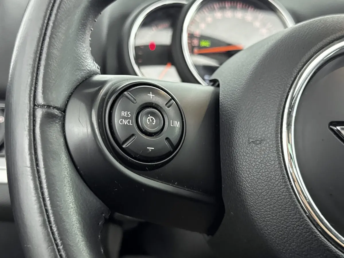 Mini Cooper ALL4 Chilli LM velgen|