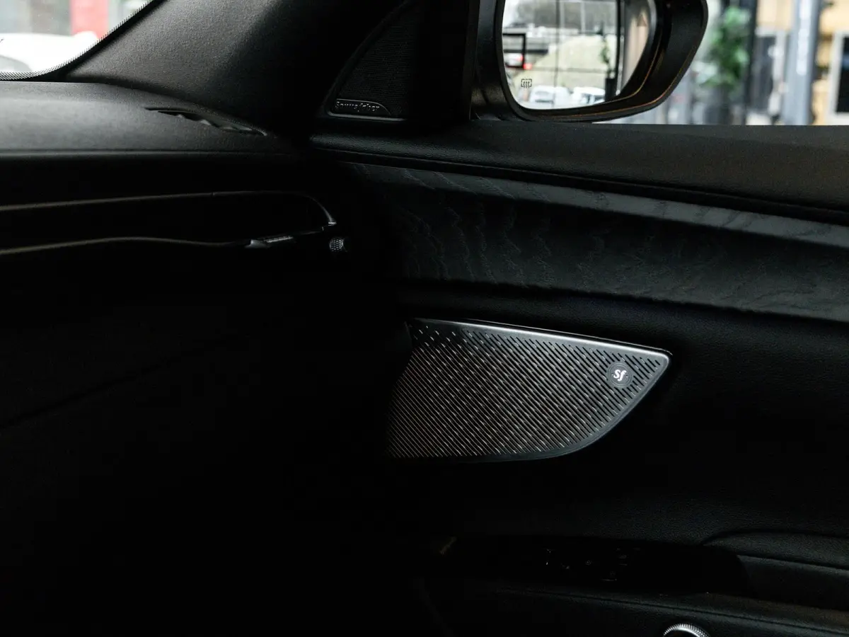 2.0 MHEV GT 300pk | 2 jaar garantie | Stoel- en stuurverwarming | Leder | Panoramadak | 20" velgen | Head Up Display | All Season