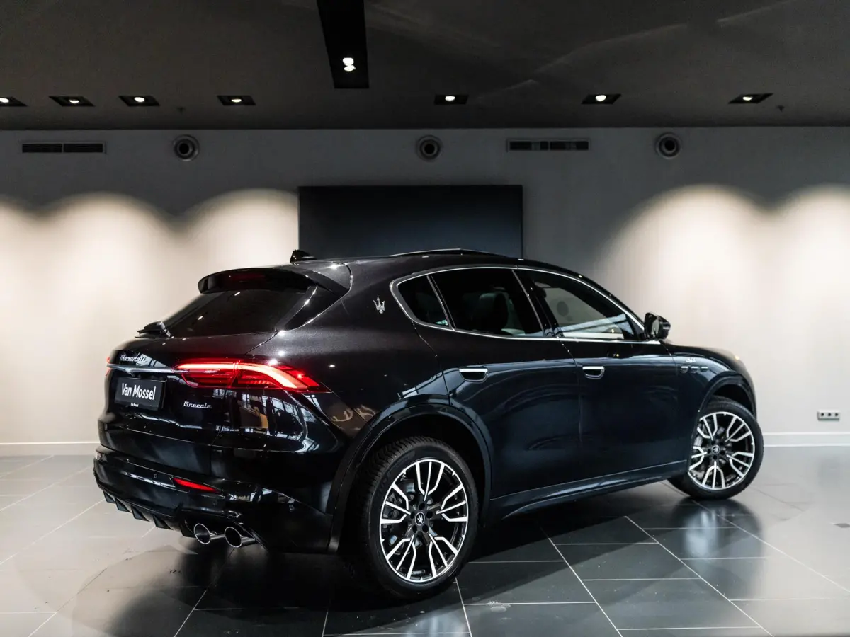 2.0 MHEV GT 300pk | 2 jaar garantie | Stoel- en stuurverwarming | Leder | Panoramadak | 20" velgen | Head Up Display | All Season