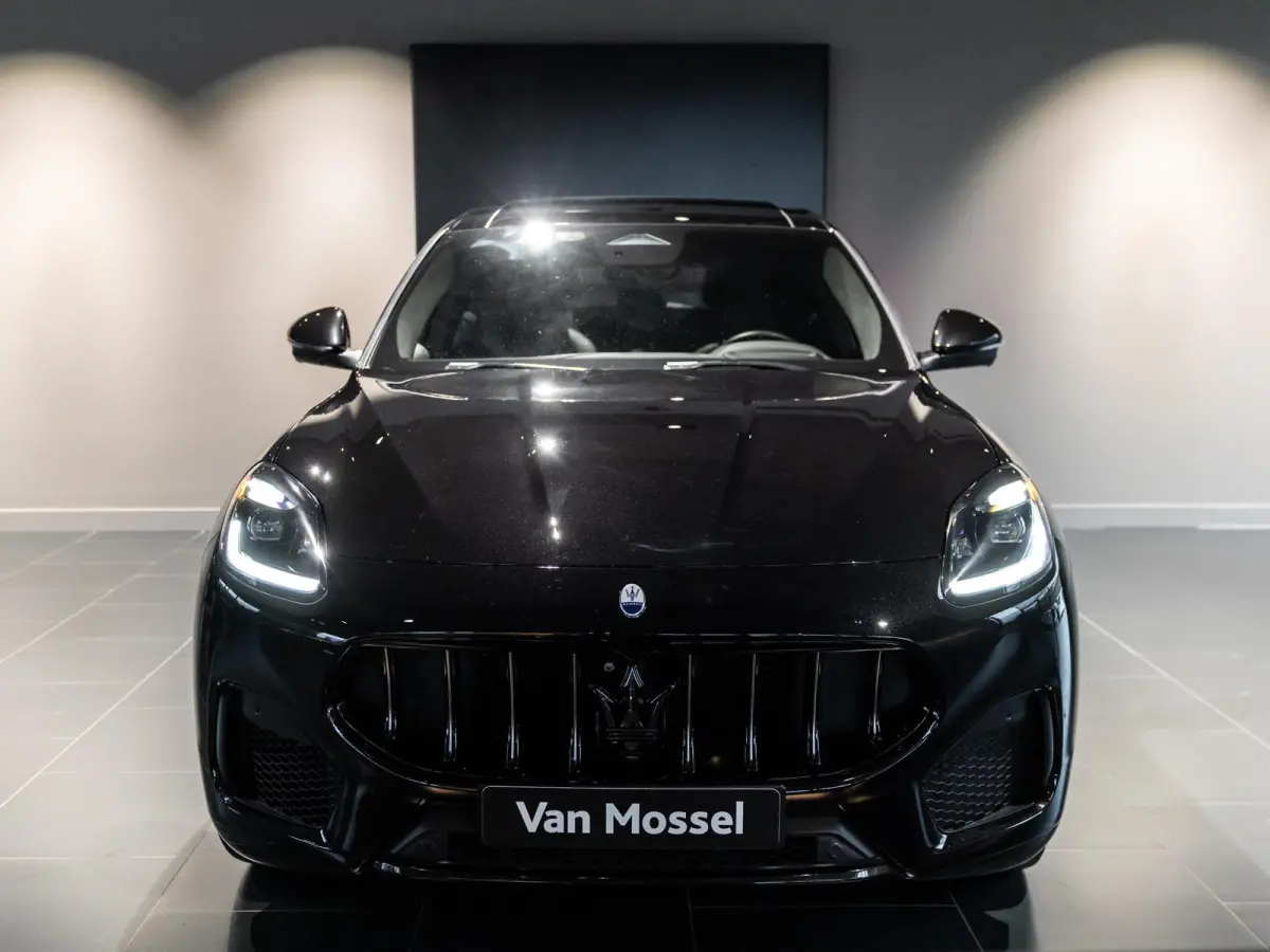 2.0 MHEV GT 300pk | 2 jaar garantie | Stoel- en stuurverwarming | Leder | Panoramadak | 20" velgen | Head Up Display | All Season