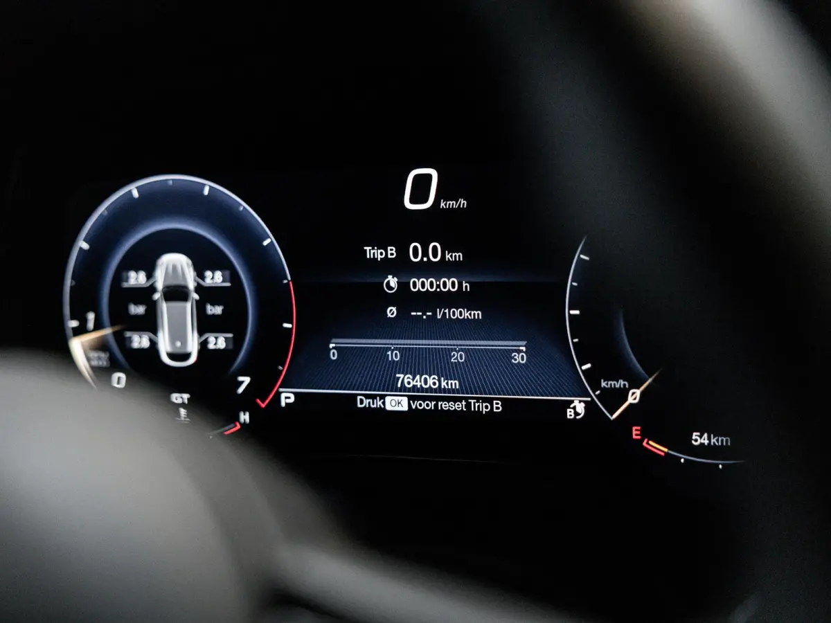2.0 MHEV GT 300pk | 2 jaar garantie | Stoel- en stuurverwarming | Leder | Panoramadak | 20" velgen | Head Up Display | All Season