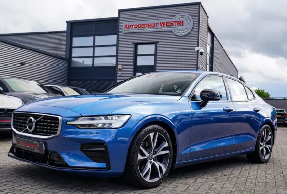 2.0 T4 R-Design | Luxe R-design stoelen | Trekhaak | Memory stoelen | Camera | Carplay