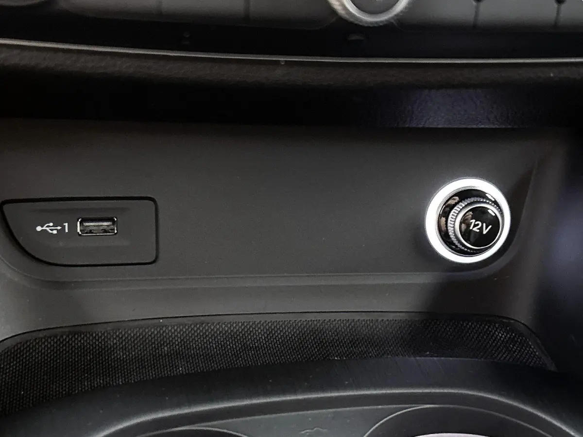 30 TFSI Advance Sport | Navigatie | Airco | Stoelverwarming | 18 Inch Zwarte Velgen | Cruise control |