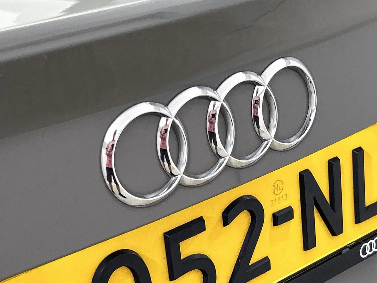 30 TFSI Advance Sport | Navigatie | Airco | Stoelverwarming | 18 Inch Zwarte Velgen | Cruise control |